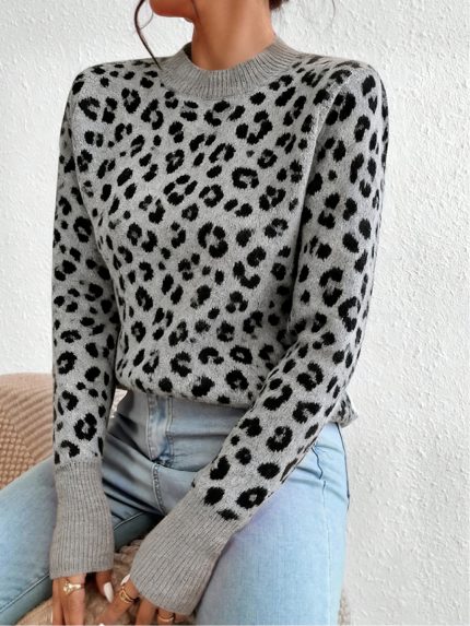 Elegant And Versatile Leopard Print Pullover Sweater for Comfortable Home Office And Travel in Autumn And Winter
